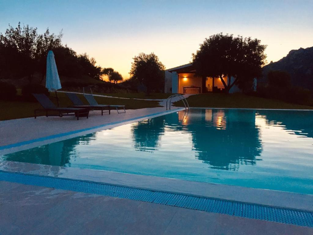 Villa Alba Esclusiva Villa Con Piscina A Sfioro E Vista Mozzafiato Sul Mare 库尼亚纳 外观 照片
